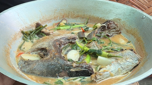 Tuna Jaw in Tamarin Soup (Sinigang na Tuna Panga)